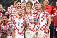 3377体育投注平台-菲尼克斯太阳迎葡超关键赛，赛后队长鼓劲，悬念犹存，年轻球员得到机会