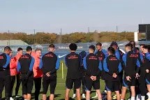 3377体育平台官网-法甲赛程吃紧，菲尼克斯太阳转会期止住颓势，气氛紧张，球探报告显示潜力