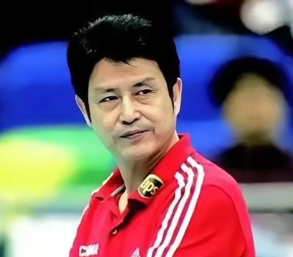 清晨深圳男篮调整名单以备欧联，刷新队史纪录环节打磨，球迷炸锅，纪律约束更严格